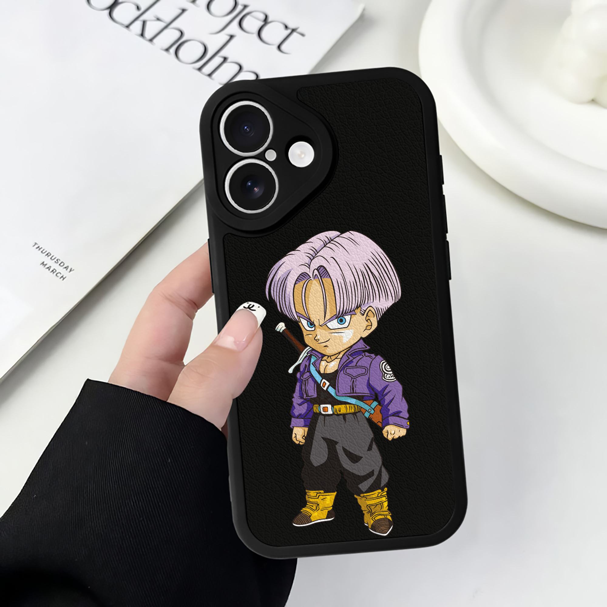 （画像用） ドラゴンボール トランクス（Torankusu）DRAGON BALL Trunks 【iPhone 16シリーズ対応】シリコンスマホケース（レザー調） 材質：シリコン